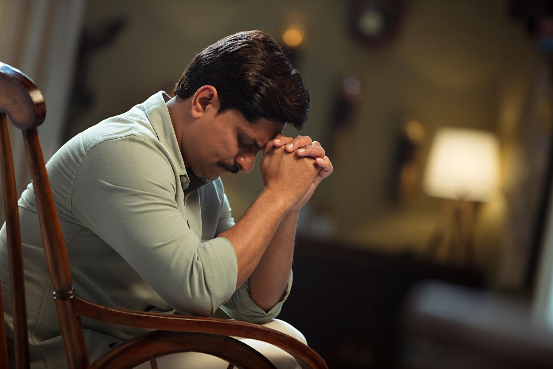 Read more about the article मानसिक स्वास्थ्य के लिए तंगी को कम करें