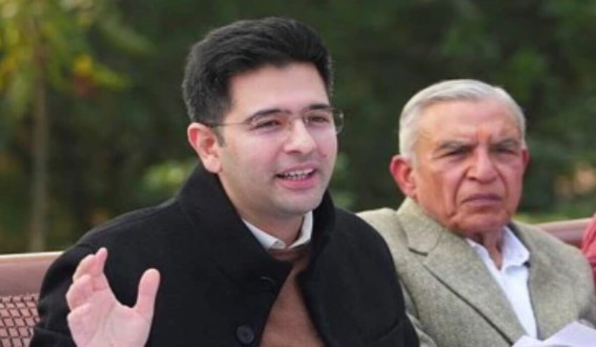 Read more about the article Raghav Chaddha: विजय माल्या की तुलना में ‘भगोड़ा’ कहा जाने वाला AAP नेता, YouTube चैनल के खिलाफ FIR