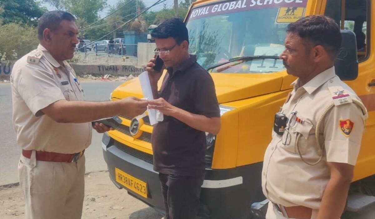 You are currently viewing Hisar News: ‘नियमों’ पर आज निजी स्कूलों का बड़ा निर्णय होगा, स्कूल बस नीति पर प्रशासन और प्रशासकों के बीच विवाद