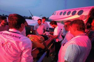 Read more about the article आपातकाल में त्वरित चिकित्सकीय सेवाओं के लिए एयर एम्बुलेंस उपयोगी