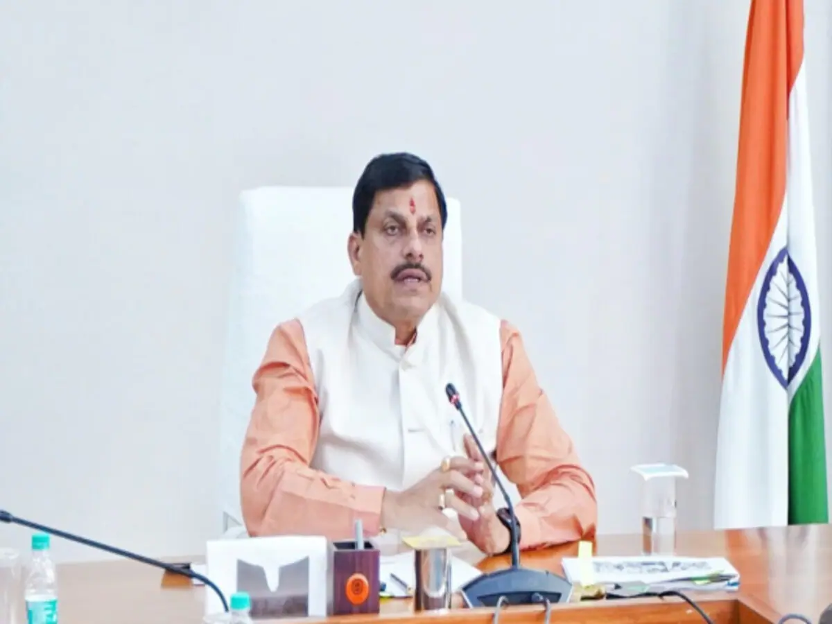 Read more about the article सीएम आवास के ऋण होंगे माफ, 2 लाख पदों पर भर्तियां, दीनदयाल रसोई काउंटर, कांजी हाउस में प्रति गौवंश 40 रुपये दिए जाएंगे