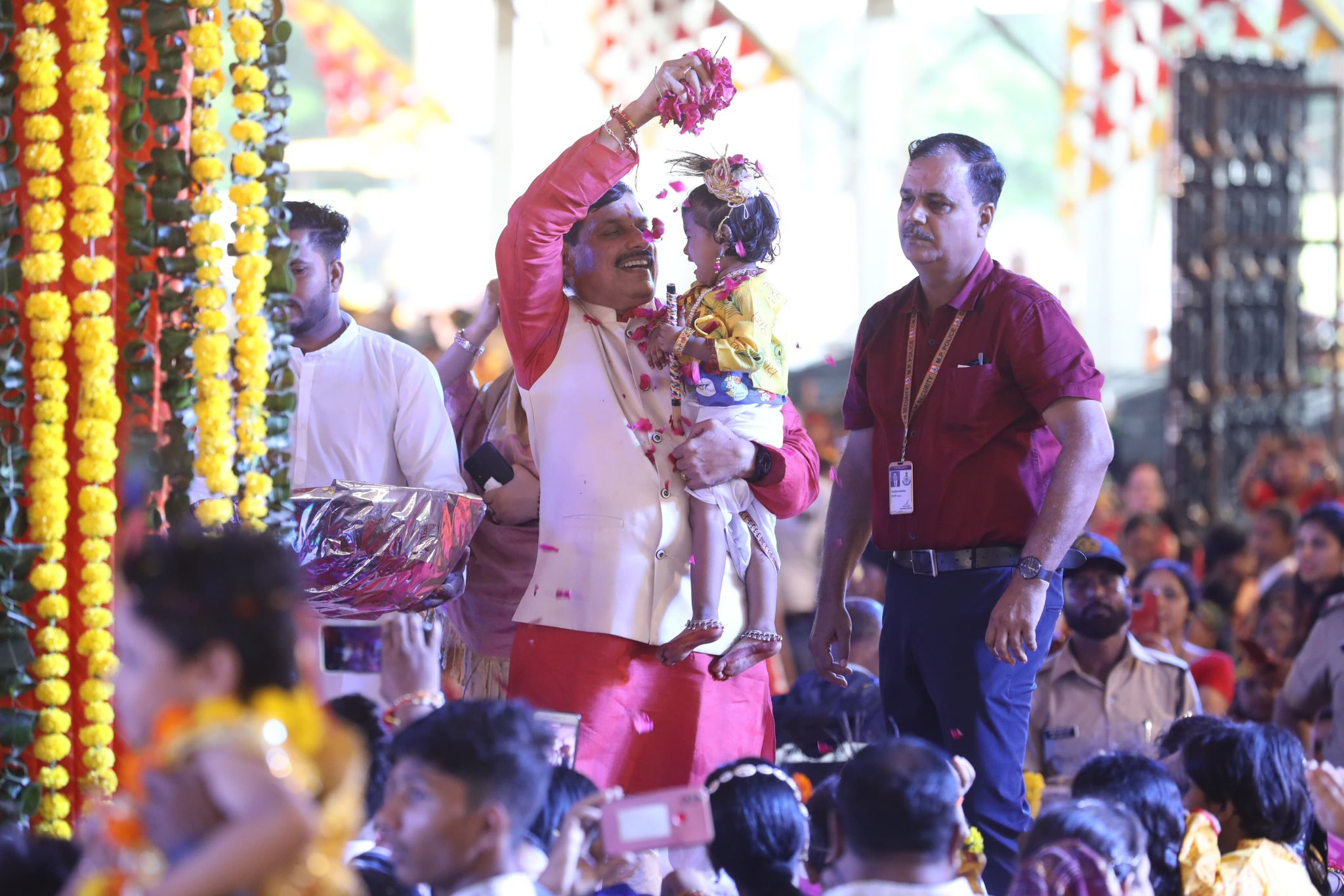 Read more about the article इंदौर ने दिखी जन्माष्टमी धूम : CM ने सुनाया ‘गोविंदा आला रे आला’ गीत, बोले – बरसाना की तर्ज पर प्रदेश में बनेंगे आदर्श गांव