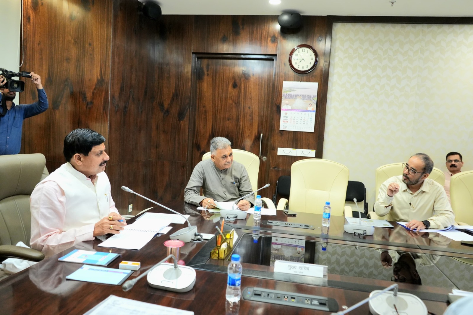 Read more about the article MP के 5 जिलों में खुलेंगे आयुर्वेदिक कॉलेज, उज्जैन बनेगा मेडिकल टूरिज्म डेस्टिनेशन ; CM यादव ने की बड़ी घोषणा