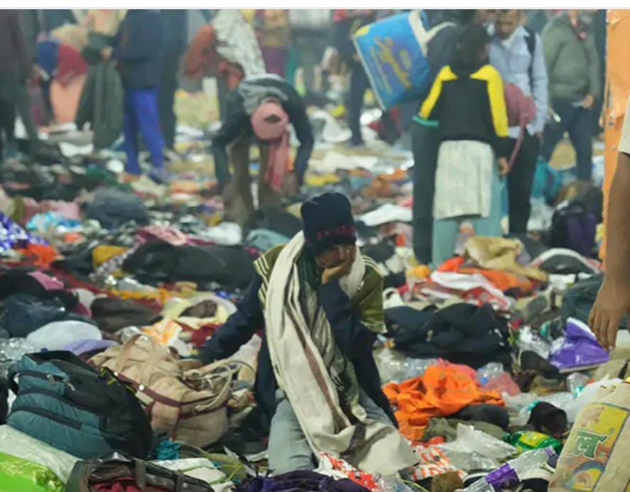 Prayagraj Mahakumbh में भगदड़: कई श्रद्धालुओं की गई जान, 10 घंटे बाद भी प्रशासन ने जारी नहीं किए आधिकारिक आंकड़े; पीएम मोदी ने जताई संवेदना