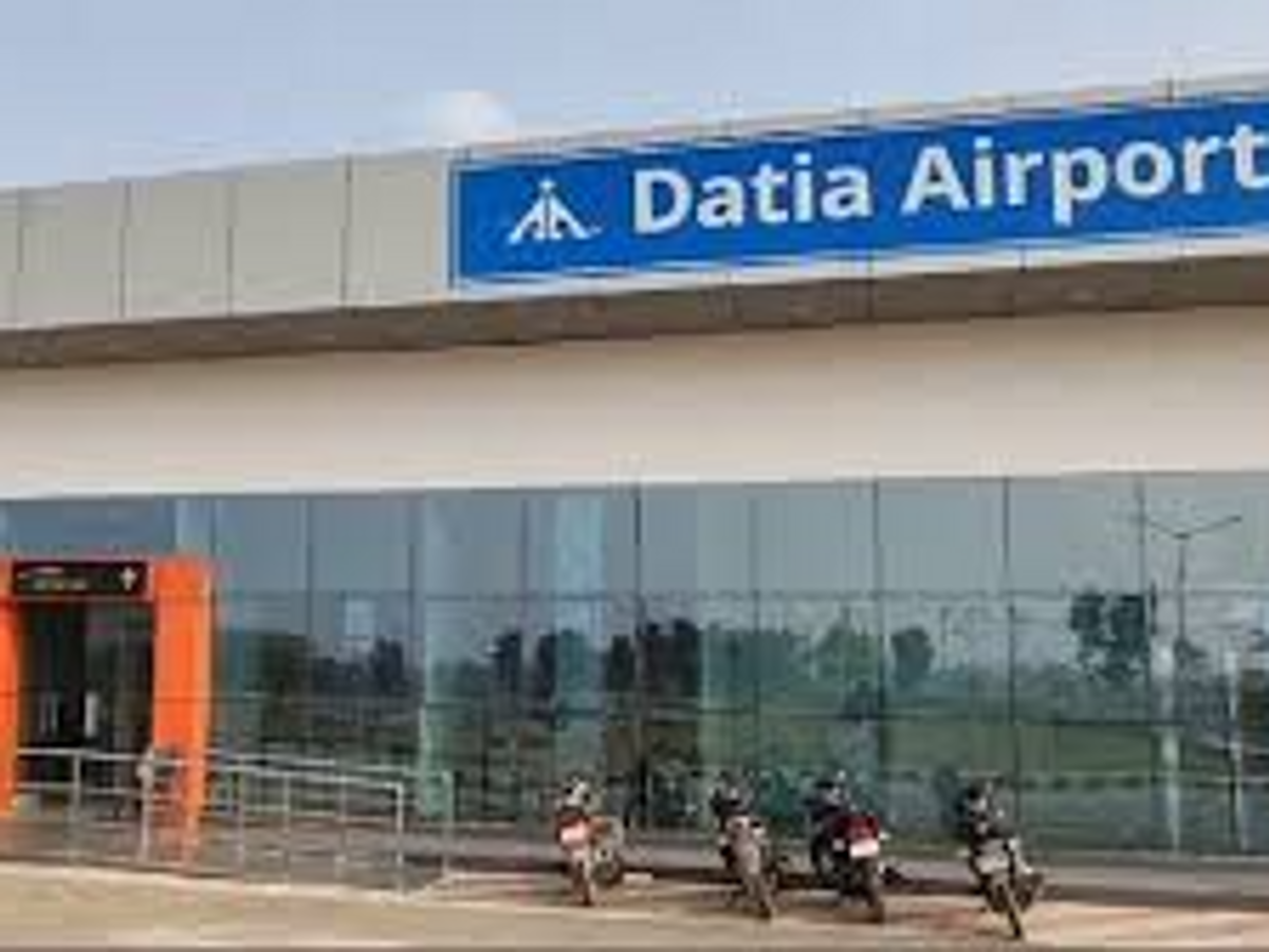 Read more about the article मध्यप्रदेश के विकास में जुड़ा एक और स्वर्णिम अध्याय: दतिया बना मध्यप्रदेश का 8वां सार्वजनिक हवाई अड्डा, मुख्यमंत्री डॉ. मोहन यादव ने की घोषण; प्रदेशवासियों को बड़ी बधाई