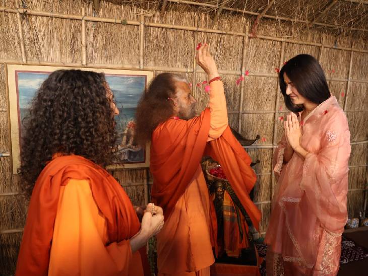 Mahakumbh 2025: संगम पर उमड़ी आस्था की लहरें, श्रद्धालुओं ने तोड़े रिकॉर्ड; बॉलीवुड सितारे अक्षय-कैटरीना भी संगम पहुंचे, अब तक 62.80 करोड़ श्रद्धालु लगा चुके डुबकी