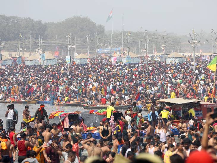 अंतिम वीकेंड पर संगम तट पर भारी भीड़, प्रयागराज की सड़कों पर जाम: 58.87 करोड़ ने लगाई पवित्र डुबकी, CM योगी का सख्त निर्देश – श्रद्धालुओं की सुविधा में कोई चूक नहीं