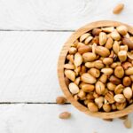 मूंगफली: सिर्फ स्नैक नहीं, सेहत का खजाना; ग्लोइंग स्किन और घने बालों के लिए सुपरफूड!