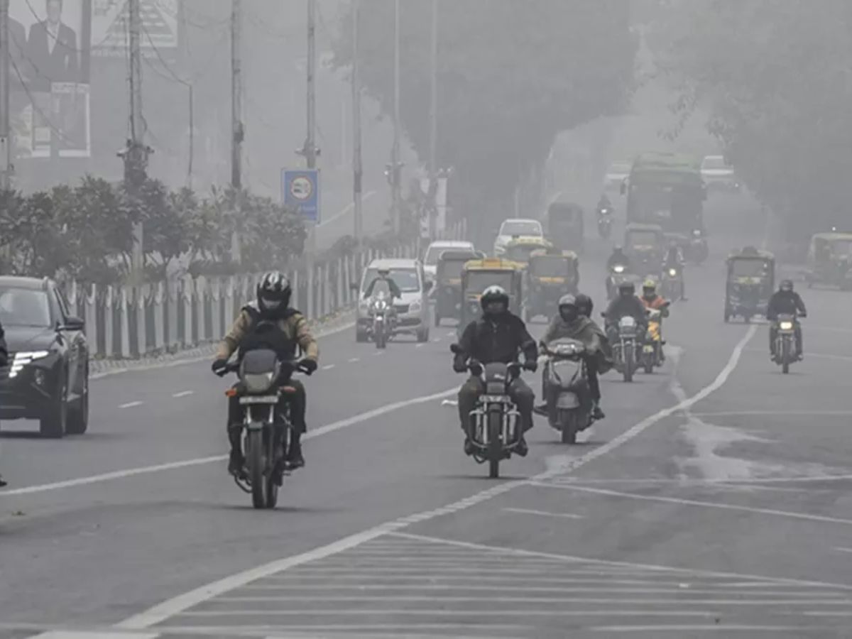 Read more about the article मध्यप्रदेश में मौसम ने बदला मिज़ाज: 40 से ज़्यादा जिलों में आंधी, बारिश और गरज-चमक का अलर्ट जारी, तापमान 40 डिग्री से नीचे!