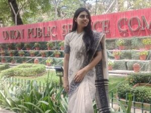 Read more about the article छोटे गांव की बेटी अंजली ने रचा इतिहास, पहले ही प्रयास में UPSC Indian Forest Service में देशभर में हासिल की 9वीं रैंक, बिना कोचिंग किया कमाल!