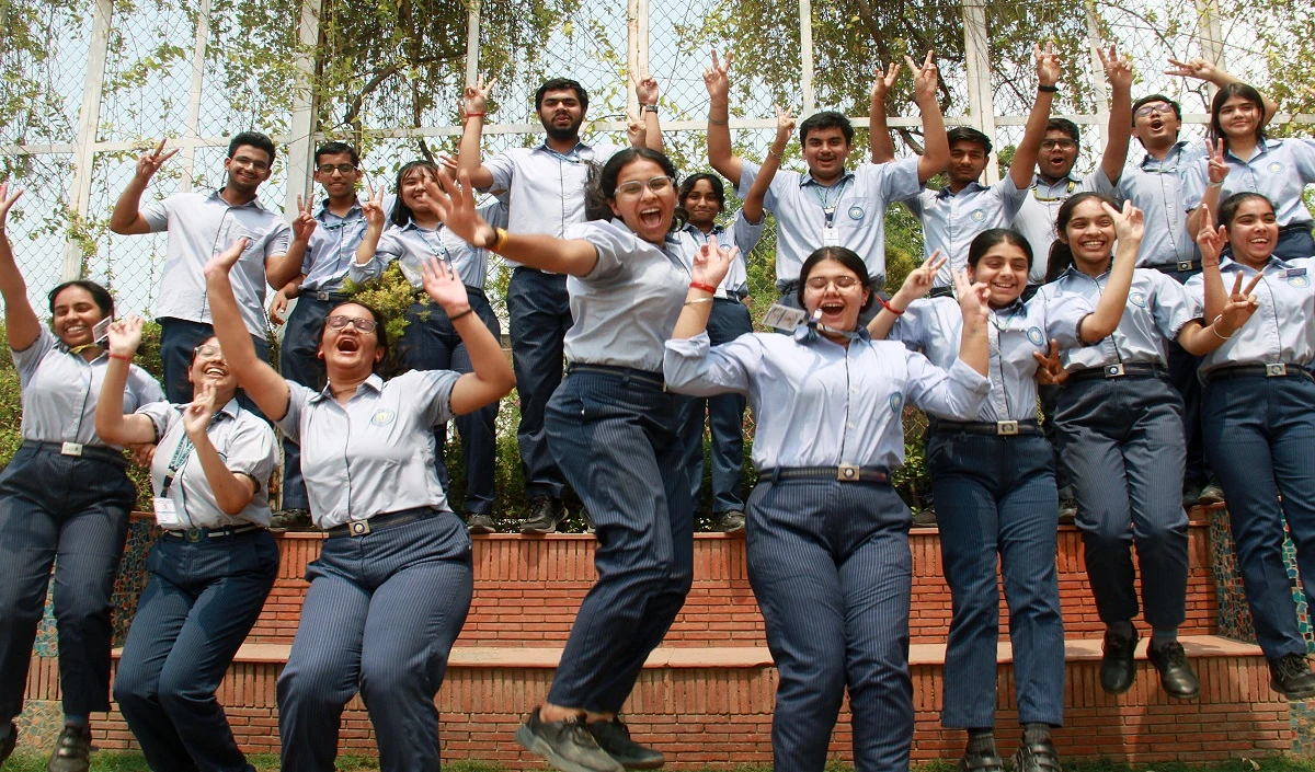 Read more about the article CBSE 12वीं का रिजल्ट जारी, लड़कियां फिर रहीं अव्वल; कुल 88.39% छात्र हुए पास !