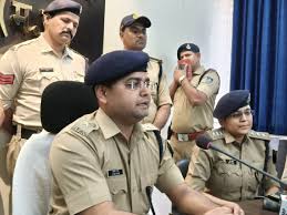 Read more about the article गुना पुलिस की बड़ी कामयाबी: कुख्यात अपराधी मोहर सिंह पारदी मुठभेड़ के बाद गिरफ्तार, मोहर ने 13 की उम्र में शुरू किया था जुर्म; एसपी अंकित सोनी ने दी जानकारी!