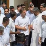 हलगाम आतंकी हमले में शहीद विनय नरवाल को श्रद्धांजलि देने पहुंचे राहुल गांधी, परिवार के साथ करीब 1 घंटे 35 मिनट तक की बातचीत; पहलगाम हमले में पत्नी के सामने मारे गए थे लेफ्टिनेंट विनय