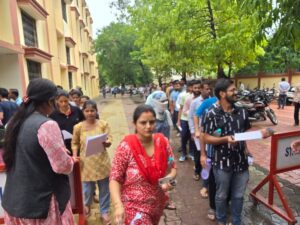 Read more about the article UPSC Prelims 2025: भोपाल, इंदौर, ग्वालियर और जबलपुर में कड़ी निगरानी के बीच परीक्षा आयोजित, प्रशासन अलर्ट मोड पर!