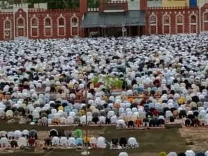 Read more about the article भोपाल और उज्जैन में बकरीद की नमाज, हजारों ने मांगी मुल्क और फिलिस्तीन के लिए दुआ!