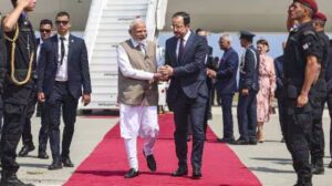 Read more about the article PM मोदी का साइप्रस दौरा: राष्ट्रपति निकोस क्रिस्टोडौलिडेस ने PM को Cyprus के सर्वोच्च सम्मान से नवाज़ा, दोनों के बीच अहम मुद्दों पर भी हुई चर्चा!