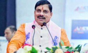 Read more about the article मीसाबंदियों के सम्मान समारोह में मुख्यमंत्री मोहन यादव ने लोकतंत्र सेनानियों को दी बड़ी सौगात: मिलेगा फ्री इलाज और एम्बुलेंस सुविधा, नौकरी में प्राथमिकता और परिवहन सुविधा भी मिलेगी!