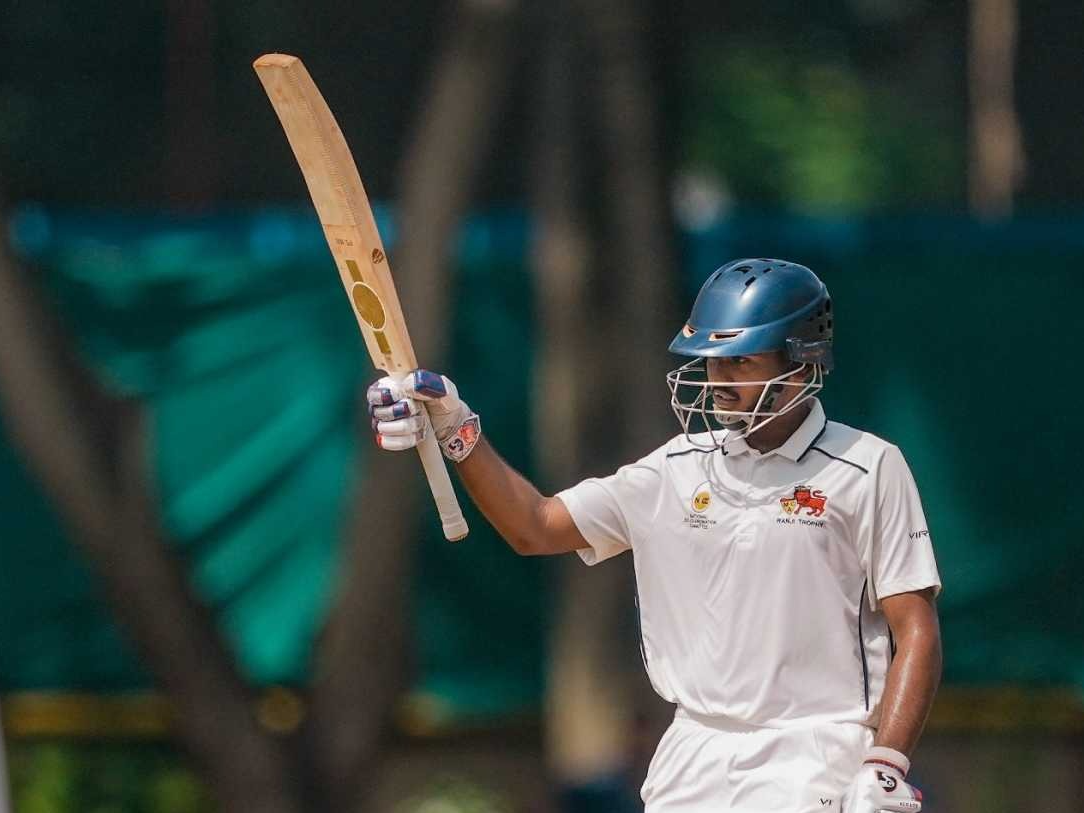 Read more about the article भारत U-19 का इंग्लैंड के खिलाफ धमाकेदार आगाज़, पहले दिन बनाए 450/7 रन – कप्तान आयुष म्हात्रे का शानदार शतक, अभिज्ञान-राहुल की भी दिखी जबरदस्त साझेदारी!