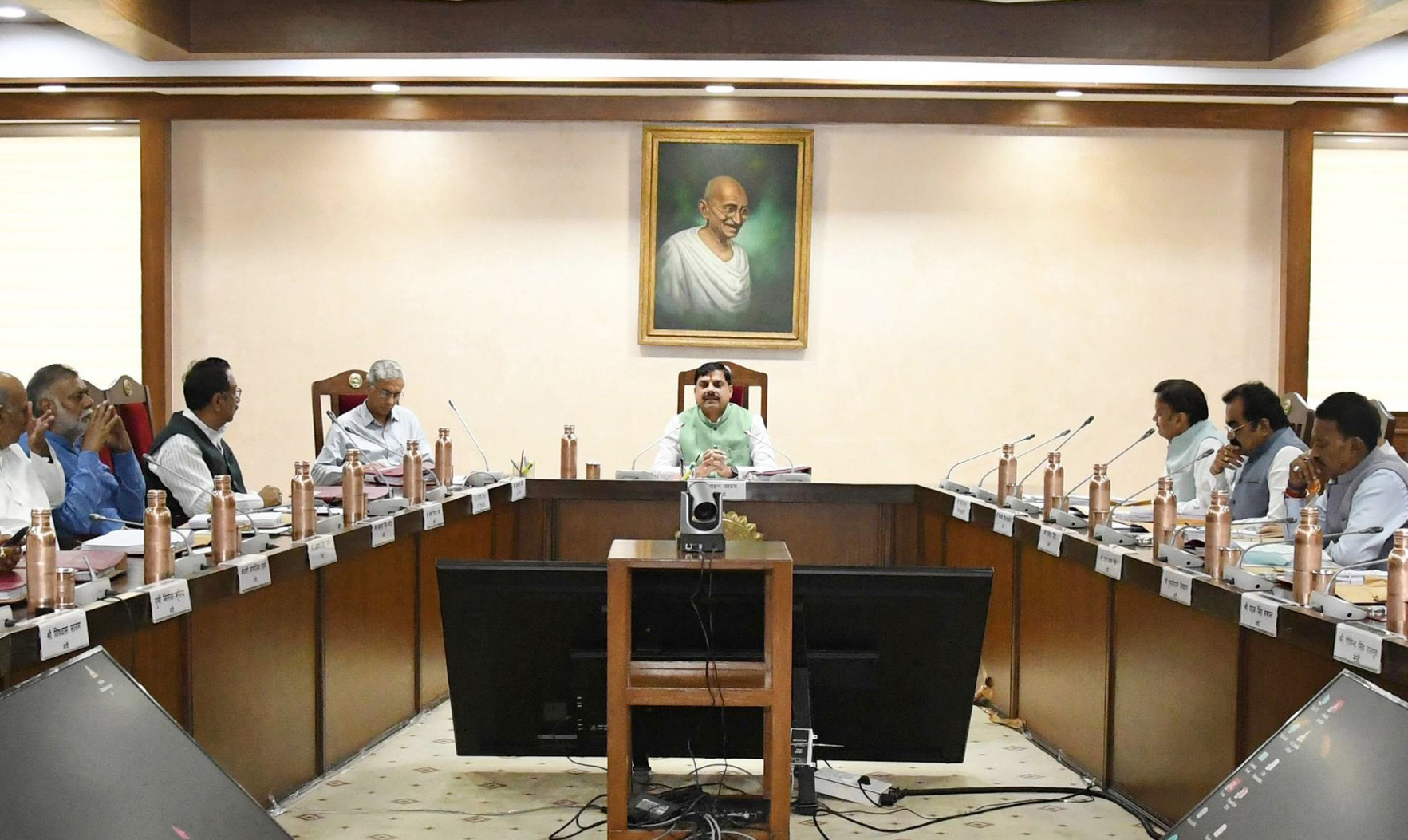 Read more about the article मुख्यमंत्री डॉ. मोहन यादव का बड़ा ऐलान: 12 जुलाई को बहनों को मिलेगी दोहरी सौगात, रक्षाबंधन पर अतिरिक्त 250 रुपए;  गुरु पूर्णिमा पर भी होगा दो दिवसीय उत्सव!