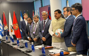 Read more about the article LaLiga के साथ PPP मॉडल पर फुटबॉल एक्सीलेंस सेंटर बनाएगा मध्यप्रदेश: CM मोहन यादव ने LaLiga HQ में की उच्च स्तरीय बैठक, MP में फुटबॉल विकास की रखी नींव!