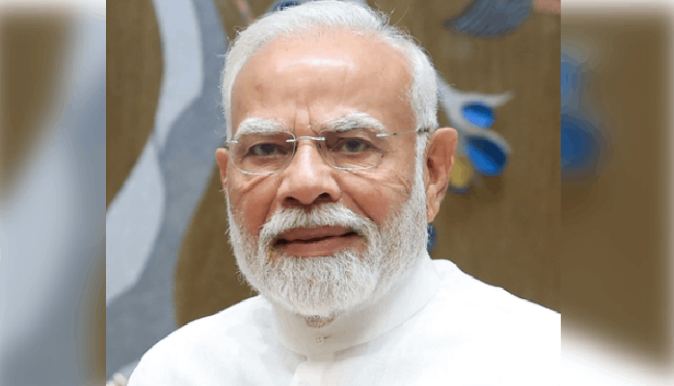 Read more about the article “अब बिहार चमकेगा!” – पीएम मोदी ने मोतिहारी से किया विकास का बिगुल, कहा – अब पटना बनेगा पुणे, मोतिहारी बनेगा मुंबई; पहली प्राइवेट नौकरी पर सरकार देगी ₹15,000 का इंसेंटिव!