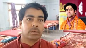 Read more about the article बागेश्वर धाम हादसा: बारिश में टेंट गिरा, 1 श्रद्धालु की मौत, 8 घायल; धीरेंद्र शास्त्री के जन्मदिन के लिए पहुंचे थे बागेश्वर धाम!