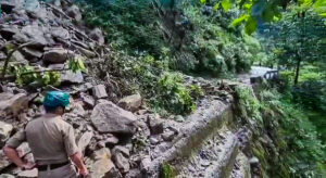 Read more about the article देशभर में बारिश का कहर: 13 राज्यों में ऑरेंज अलर्ट, केदारनाथ यात्रा रोकी; मध्यप्रदेश, ओडिशा, राजस्थान में बाढ़ जैसे हालात!