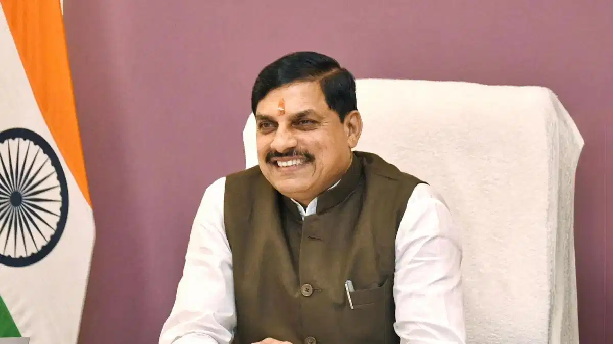 Read more about the article मध्यप्रदेश में गुरु पूर्णिमा पर शिक्षा और संस्कृति का संगम: सीएम मोहन यादव ने विद्यार्थियों को दीं सौगातें, करेंगे 36 करोड़ की लागत वाले स्मार्ट स्कूल भवन का लोकार्पण; 430 हजार विद्यार्थियों को मिलेगी मुफ्त साइकिल!