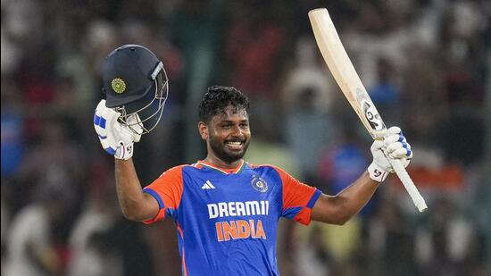 Read more about the article संजू सैमसन पर बरसा छप्‍पर फाड़ पैसा, ऑक्‍शन में सबसे महंगे प्‍लेयर बने