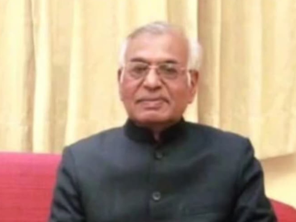 Read more about the article मप्र हाईकोर्ट के रिटायर्ड जस्टिस शम्भू सिंह का 85 साल की उम्र में निधन, पैतृक गांव ढाबला में ली अंतिम सांस; न्यायपालिका और राजनीति में थी मजबूत पहचान