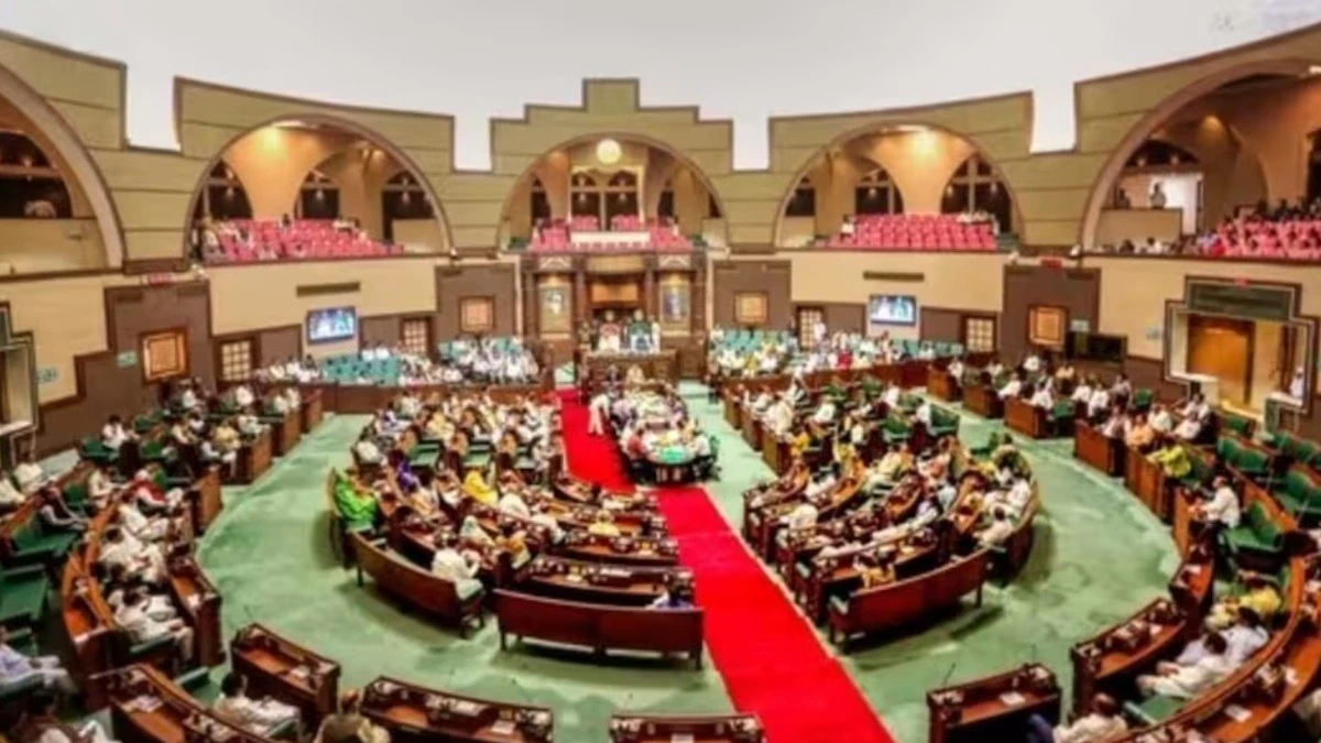 Read more about the article मप्र विधानसभा में विधेयकों पर तीखी बहस: विपक्ष ने उठाए टैक्स वसूली, खनन और भर्ती घोटालों पर सवाल, सरकार ने दिए सख्त जवाब; विधानसभा में पारित हुआ ‘मोटर यान कराधान संशोधन विधेयक 2025’!