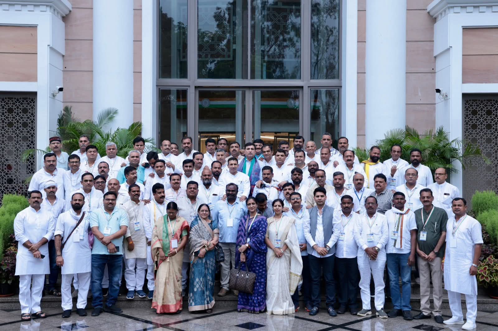 Read more about the article 2028 की तैयारी अभी से: मप्र कांग्रेस के जिलाध्यक्षों की पहली वर्कशॉप दिल्ली में शुरू, राहुल गांधी देंगे कैडर मैनेजमेंट के टिप्स; चुनावी रणनीति और बूथ स्तर की मजबूती पर रहेगा फोकस!