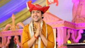 Read more about the article गरबा सिर्फ नृत्य नहीं, देवी उपासना है: बागेश्वर धाम के धीरेंद्र शास्त्री बोले—“अशोभनीय कपड़े पहनकर खेलने वालों को माँ दुर्गा की कृपा नहीं मिलेगी”, कहा – सिर्फ रील और फोटो के लिए न खेले गरबा!