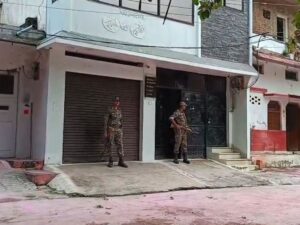 Read more about the article छतरपुर में ED की बड़ी कार्रवाई: शिवहरे परिवार के घर पर छापेमारी, जमीन और वित्तीय लेन-देन की जांच जारी; भोपाल से आई टीम ने बैंक रिकॉर्ड भी खंगाले!