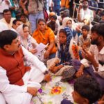 विजयदशमी की रात छाई मातमी खामोशी,खंडवा में 11, उज्जैन में 3 बच्चों की मौत: CM मोहन यादव ने रद्द किए सभी कार्यक्रम, पहुंचे पीड़ितों के बीच; कहा – —“राज्य सरकार परिवार की तरह साथ खड़ी है”