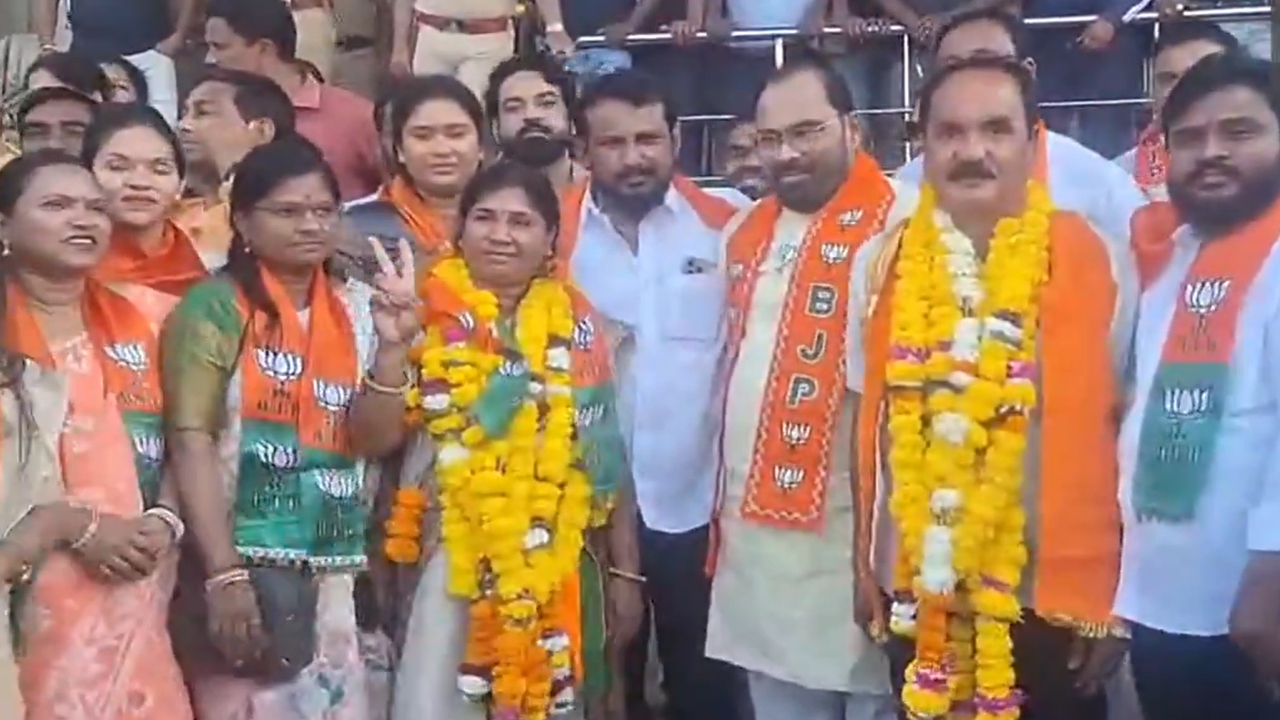 कांग्रेस को तगड़ा झटका, सबसे बड़ी पार्टी होने के बाद भी BJP का बना मेयर, चंद्रपुर नगर निगम में उद्धव गुट का ‘खेला’