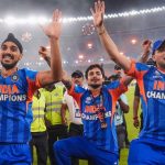 T20 वर्ल्ड कप जीतने के बाद मां के दरबार में पहुंचे अभिषेक शर्मा, माथा टेककर वैष्णो देवी का लिया आशीर्वाद