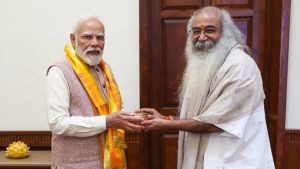 Read more about the article ‘मोदी की आलोचना करना आसान है, लेकिन वैसा बनना बड़ा मुश्किल’, आचार्य प्रमोद बोले- PM ने फोन करके आज मेरा हाल जाना