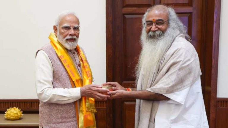 ‘मोदी की आलोचना करना आसान है, लेकिन वैसा बनना बड़ा मुश्किल’, आचार्य प्रमोद बोले- PM ने फोन करके आज मेरा हाल जाना