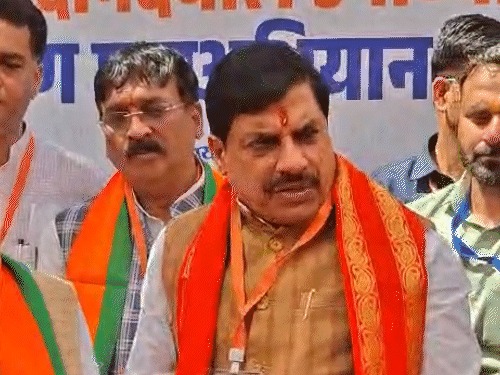 You are currently viewing जबलपुर में भाजपा का प्रशिक्षण महाअभियान: चार संभागों के 400 कार्यकर्ता जुटे, सीएम मोहन यादव समेत कई वरिष्ठ नेता पहुंचे; बोले—कार्यकर्ता ही संगठन की ताकत