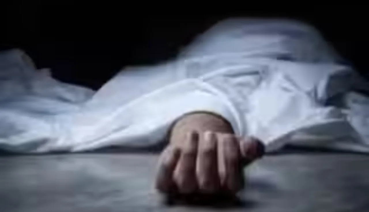 Bhopal: नौवीं की छात्रा ने लगाई फांसी, कूलर के सामने सोने को लेकर भाई से हुआ था झगड़ा