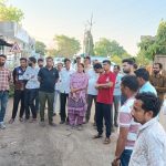 सुबह की पहली किरण के साथ कलेक्टर श्री सिंह पहुंचे गांव के द्वार—जनसंवाद से बढ़ा विश्वास