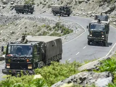 लद्दाख के लिए सेना तैयार कर रही वैकल्पिक सप्लाई नेटवर्क: 298 किमी का नया मार्ग बनेगा अहम कड़ी, एक रास्ते पर निर्भरता होगी कम